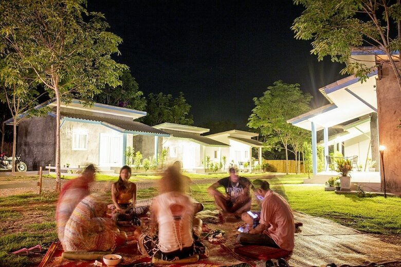 Bed & Breakfast Enda Lanta Bungalows