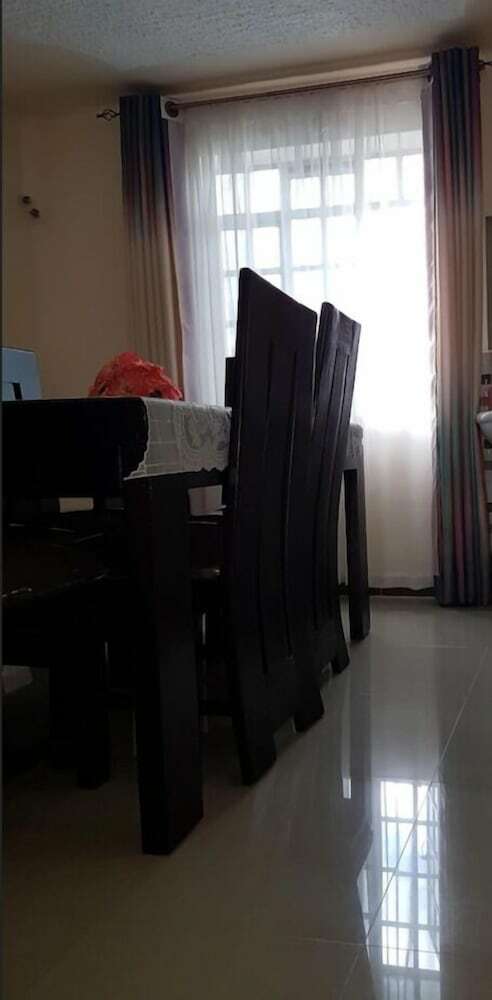 Hostal Maggys Airport Guest House - Hostel