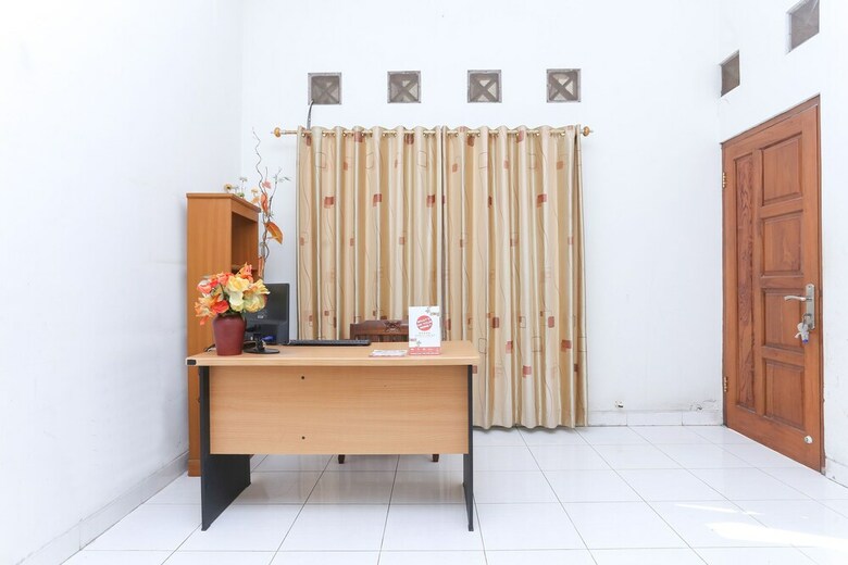 Hotel Oyo 1680 Dahlia Guesthouse