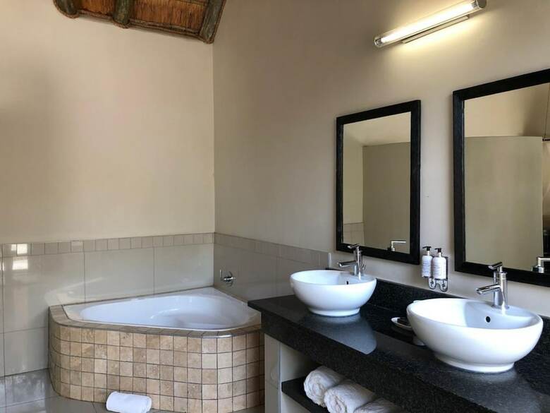 Posada Kwenga Safari Lodge - All Inclusive