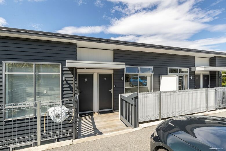 Lake View Greenstone Apartment East