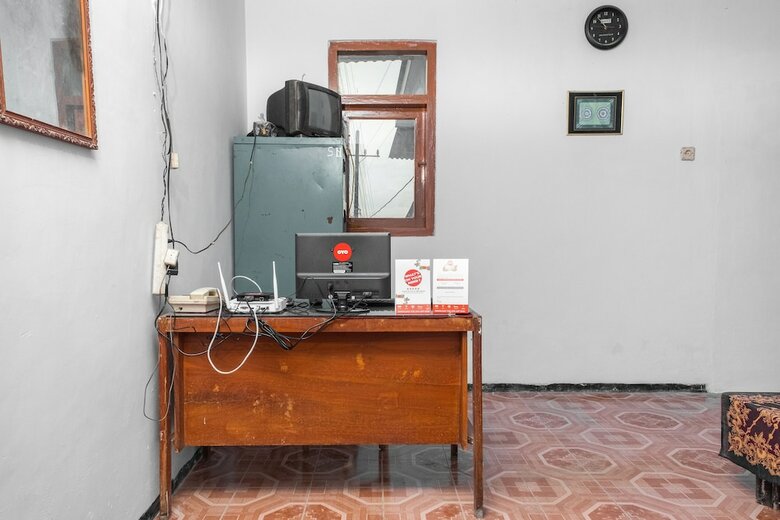 Hostal Oyo 1719 Penginapan Rizky