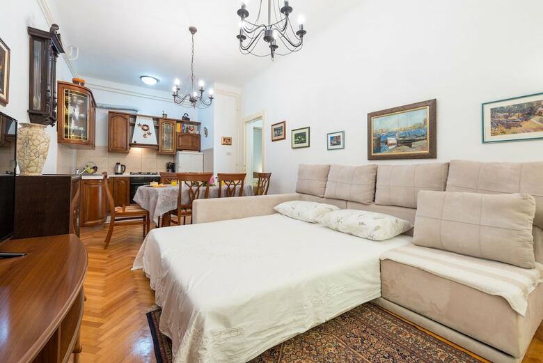 K&l Central Apartments
