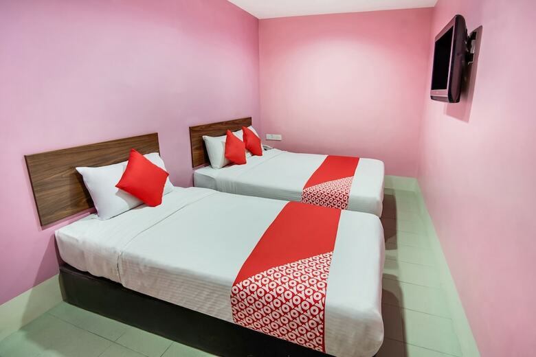 Oyo 89480 Dream House Hotel