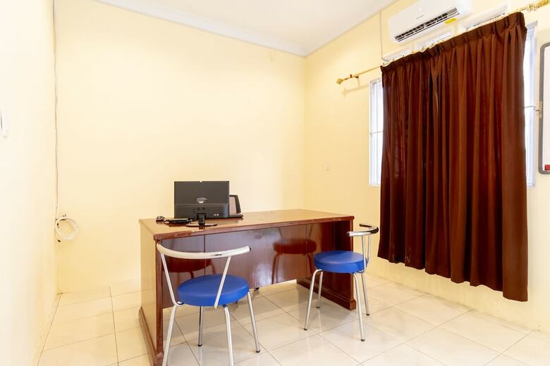 Hostal Oyo 1505 Studio 10 Home Stay