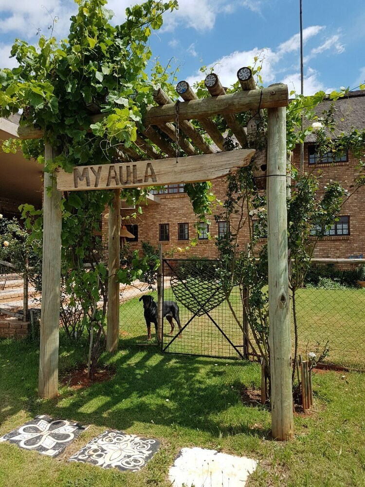 Hotel Myaula Guesthouse