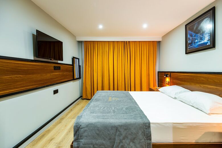 Mayer Select Hotel