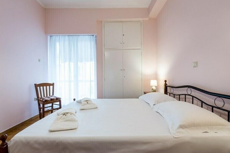 Spacious Apartment With 3 Bedrooms