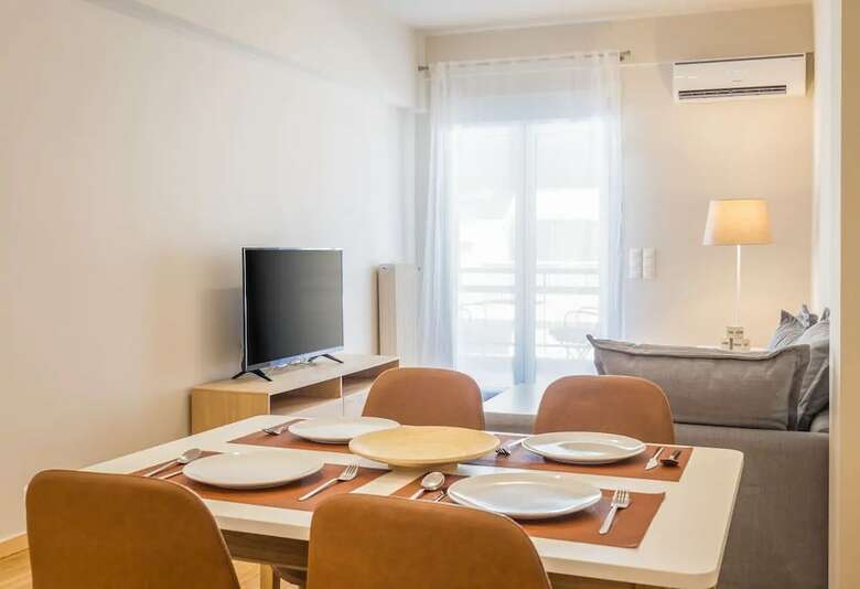 2 Bedroom Apartment Near The Metro