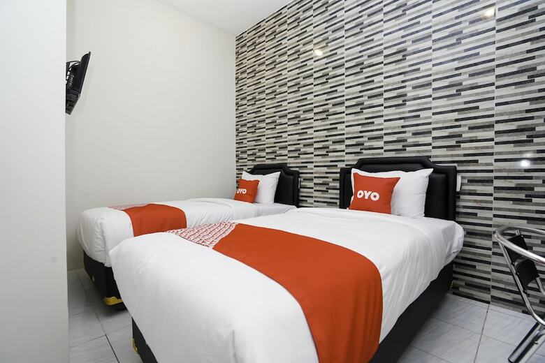 Hostal Oyo 1985 F7 Residence
