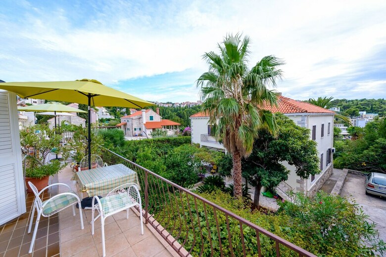 Apartments Garden Beach