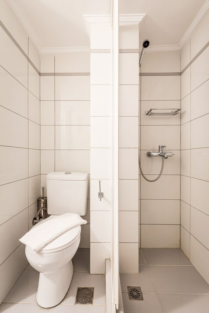 Homey Apartment For 4 People In Koukaki