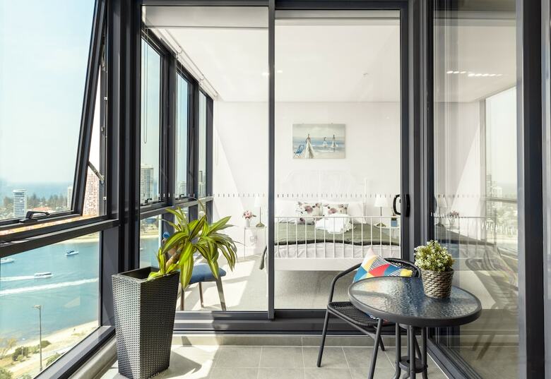 Southport Apartment