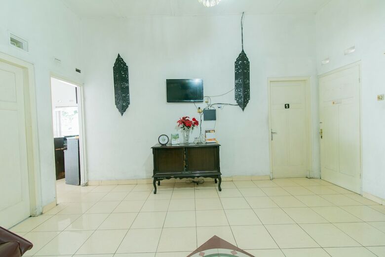 Spot On 1707 Hotel Mustika Widyasari