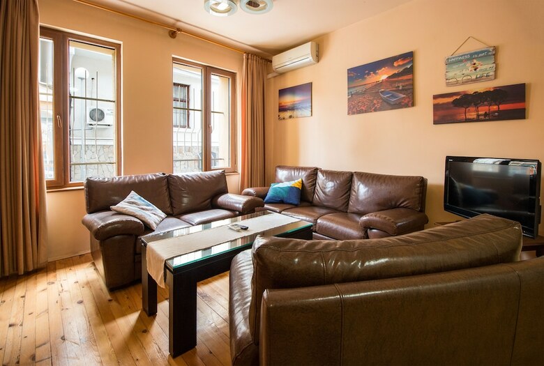 Fm Luxury 2-bdr Apartment - Rocky House