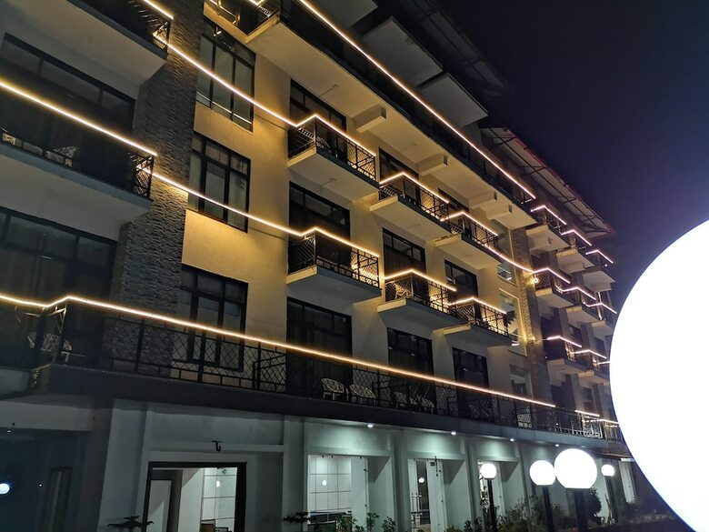 Hotel Dal Lake Resort