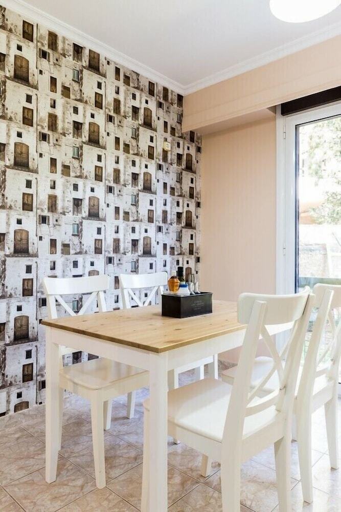 Sunny Apartment With 2 Bedrooms