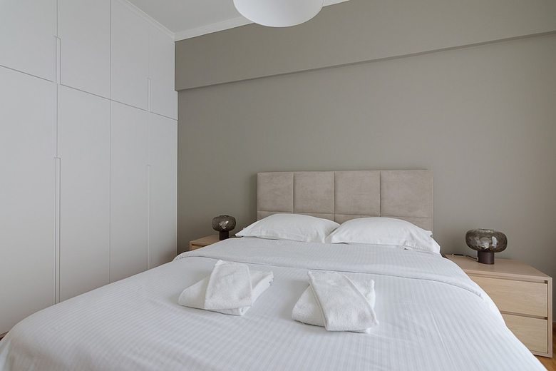 Spacious 3 Bedroom Apartment In Thessio