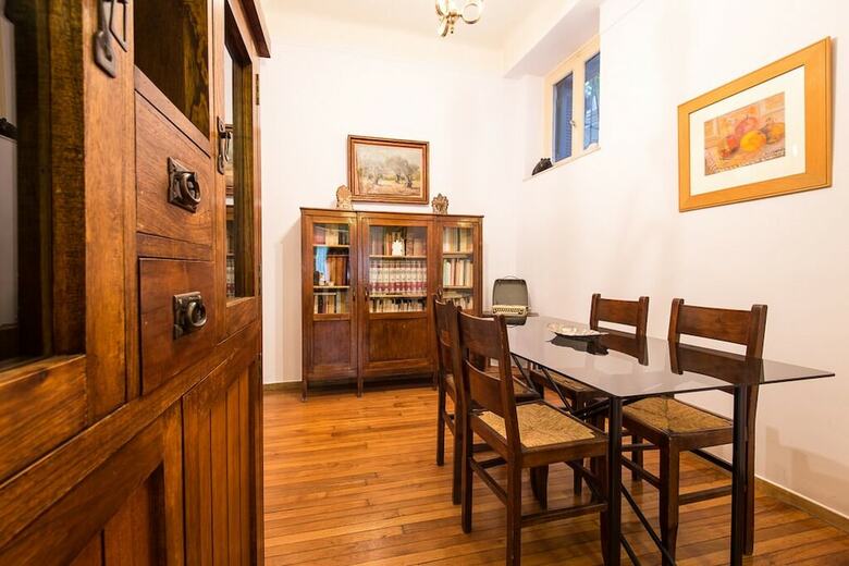 Apartamentos Ideally Located Flat For 4 Ppl-acropolis