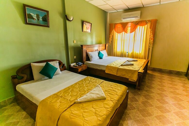 Royal Hotel