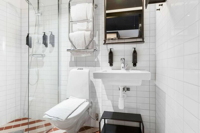 Hotel Gio, Bw Signature Collection