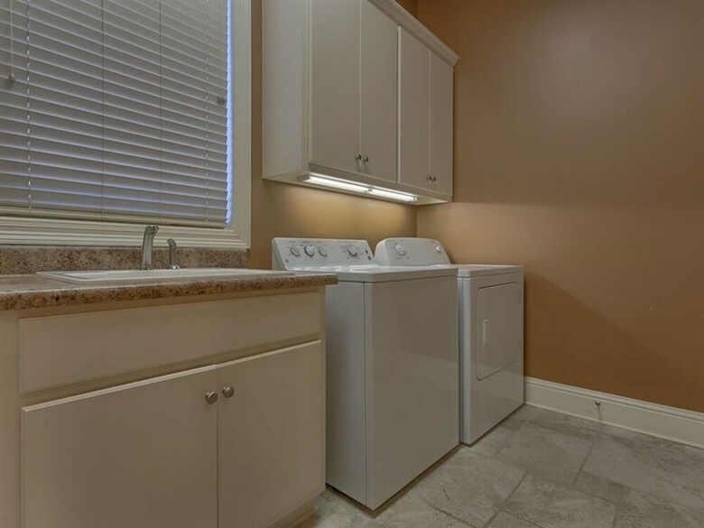 Ono's Latitude Adjustment By Meyer Vacation Rentals