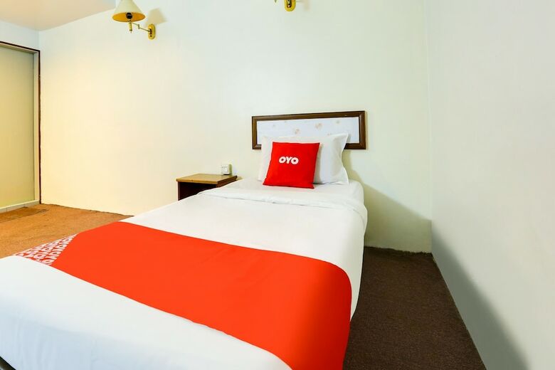 Oyo 89638 Hotel Mandarin Inn