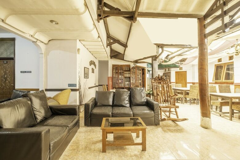 Oyo 1945 Hotel Bali Indah