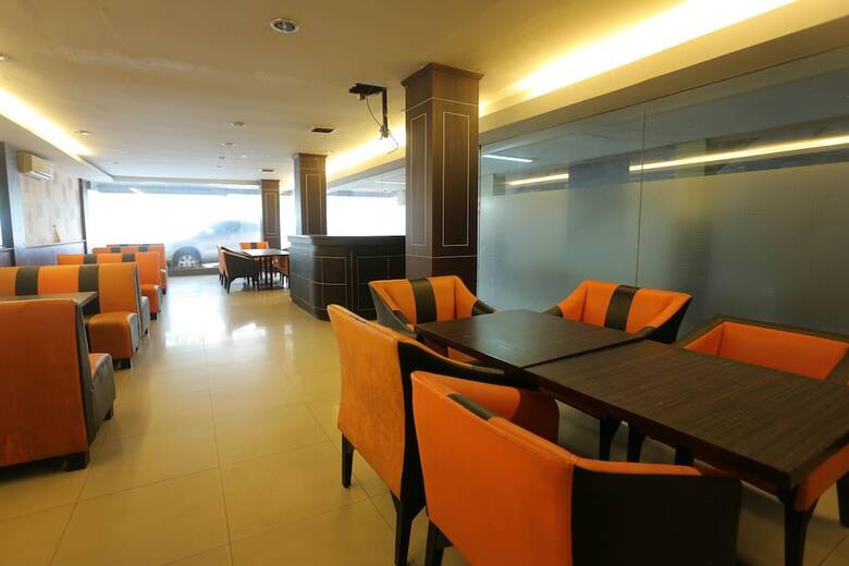 Oyo 1724 Hotel Sembilan Sembilan