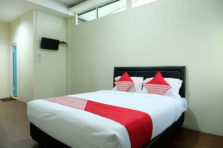 Hostal Oyo 1853 Guest House D'makmoer