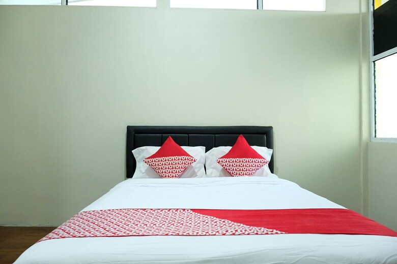 Hostal Oyo 1853 Guest House D'makmoer