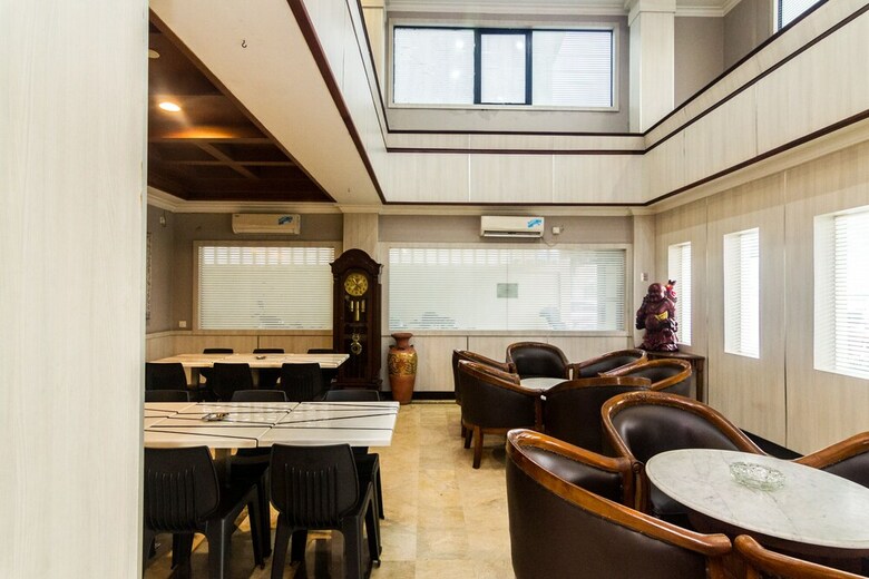 Oyo 1896 Kita Hotel