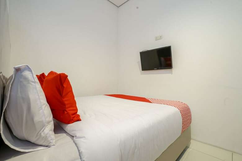 Hotel Oyo 2067 Fedith Kost Syariah