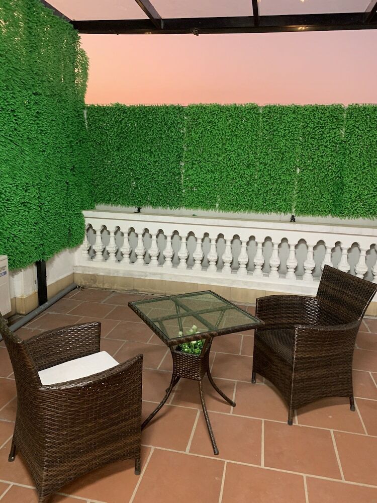 Hotel Y Place Guest House