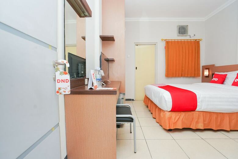 Hotel Oyo 2075 Graha Marina