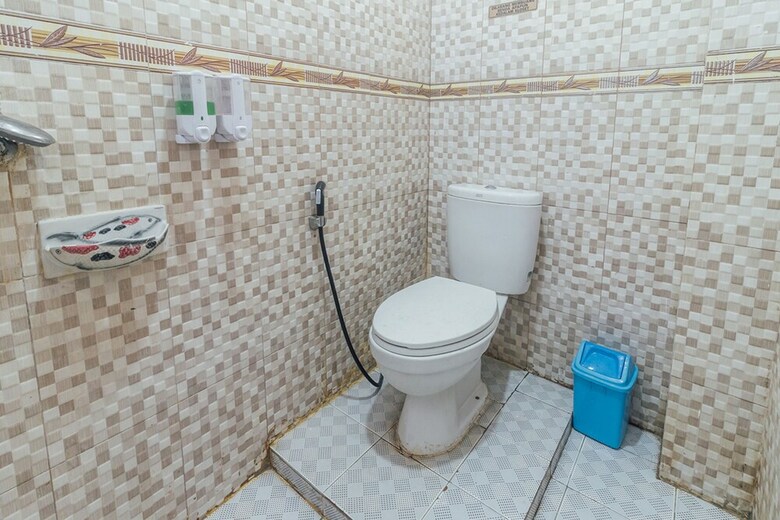 Hotel Oyo 2010 Satria Guest House