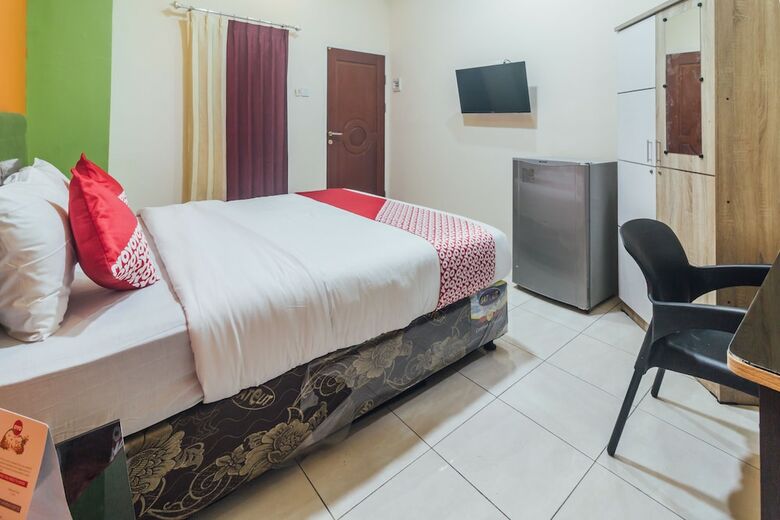 Hotel Oyo 2010 Satria Guest House