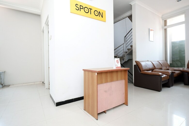 Hostal Spot On 1800 Ed Ed Residence