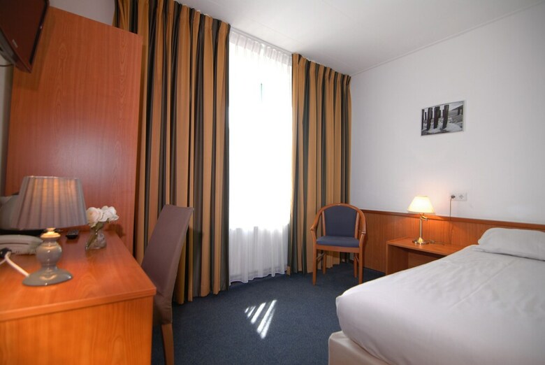 Hotel De Burg