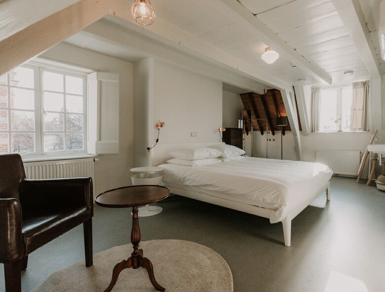 Hotel Brass