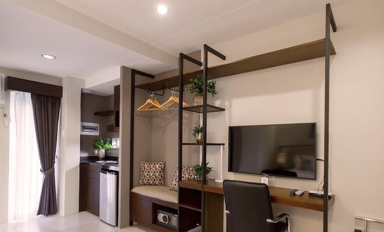 Hotel Rovira Suites