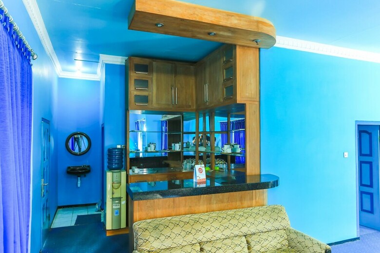 Hostal Oyo 1774 Griya Dahlia
