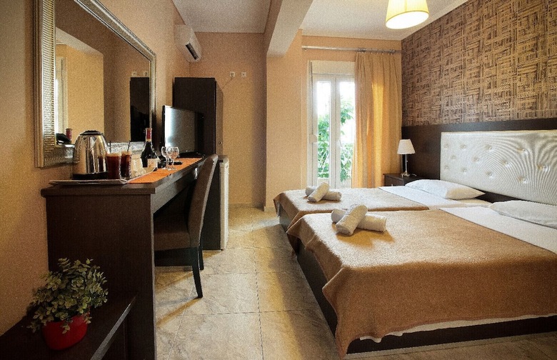 Hotel Epavli