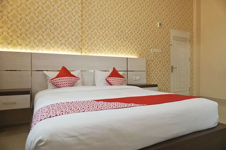 Hostal Oyo 1539 Amryrooms