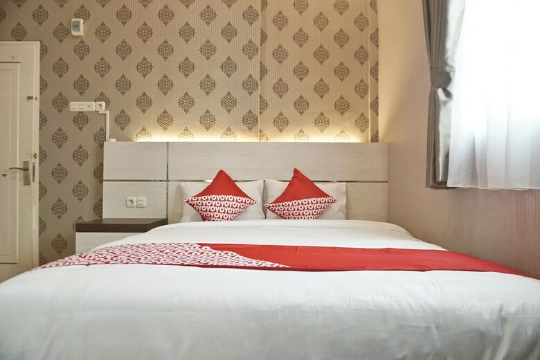 Hostal Oyo 1539 Amryrooms
