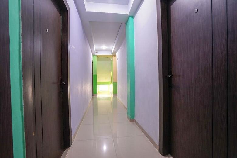Hostal Oyo 1495 Hotel Lendosis