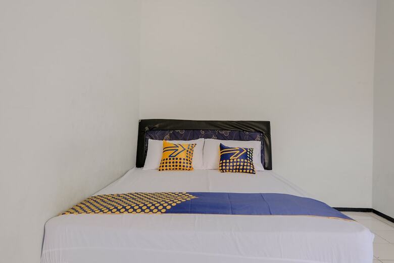 Hostal Spot On 1711 Serayu Sumbersari Residence