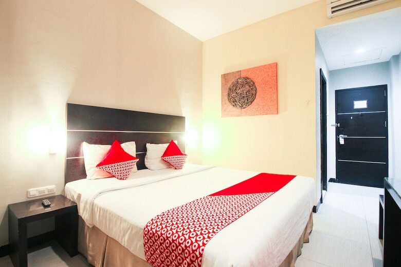 Oyo 1729 I-shine Hotel