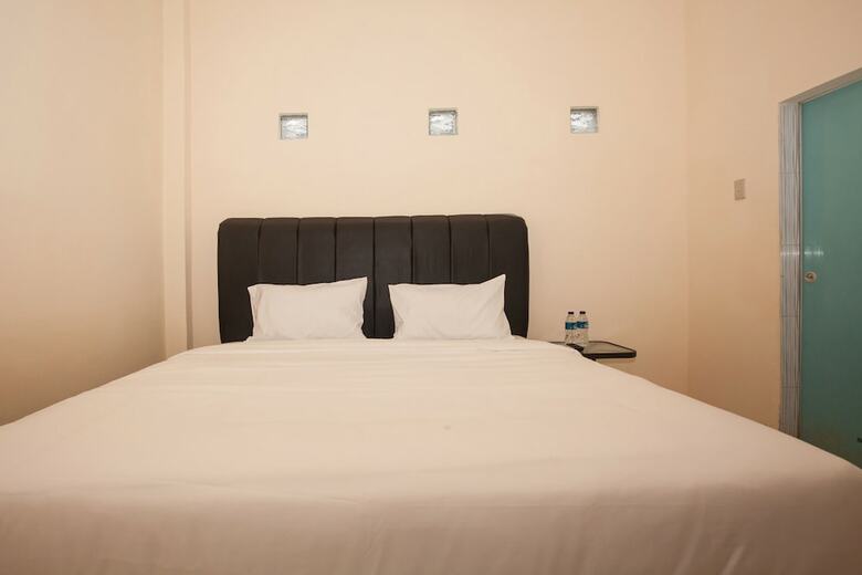 Hostal Oyo 1752 Hotel Wisata