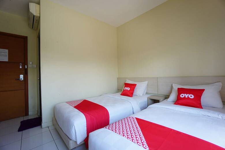 Oyo 1993 Hotel D'kanaka Riverview